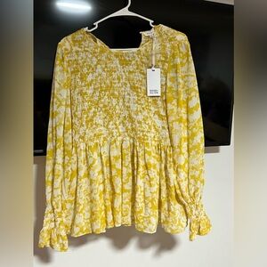 NWT Rose + Olive | Yellow White Floral Blouse Medium